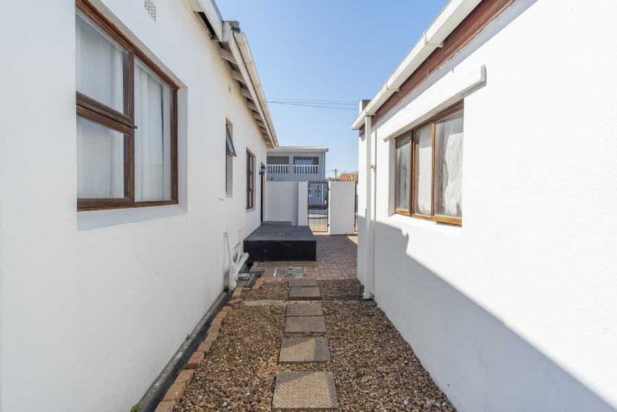 3 Bedroom Property for Sale in Heathfield Western Cape